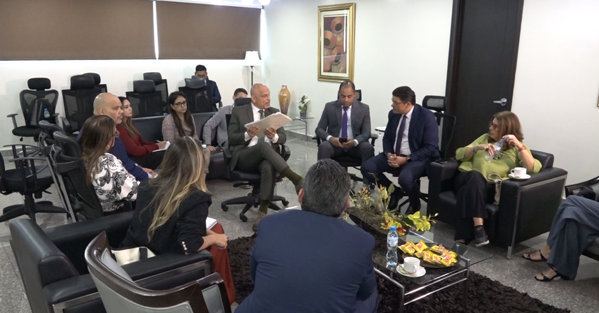 Gremios periodísticos se reunieron con el diputado Cedeño porponente del derecho a réplica.