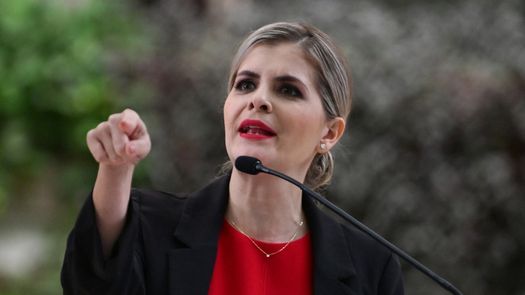 Laura Fernández acusa de golpistas a magistrados y escala tensión en Costa Rica