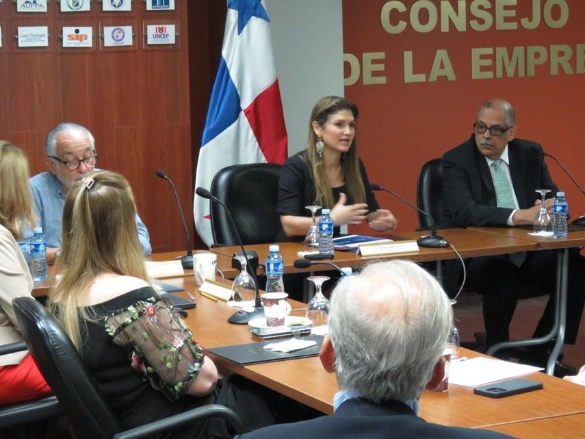 Panamá prepara estrategia para reunión comercial con EEUU