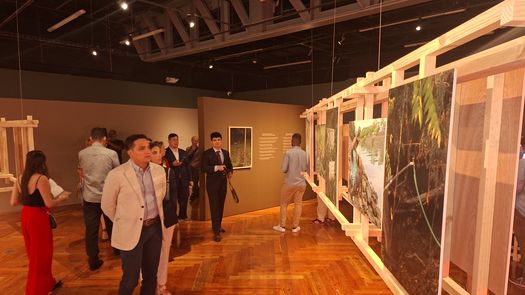 El Museo del Canal de Panamá presenta «El jardín de Mr. Brown», una exposición de la artista estadounidense Tova Katzman que propone una mirada íntima y poética a las relaciones entre territorio, memoria y pertenencia en el contexto del Canal de Panamá.