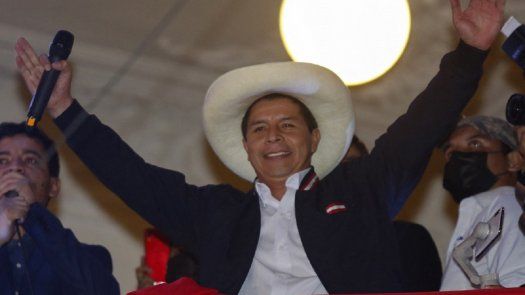 Pedro Castillo asumió la presidencia de Perú en medio de la esperanza de millares de compatriotas. AFP