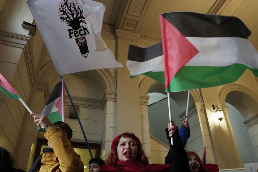 Estudiantes universitarios en Chile piden romper relaciones diplomáticas con Israel