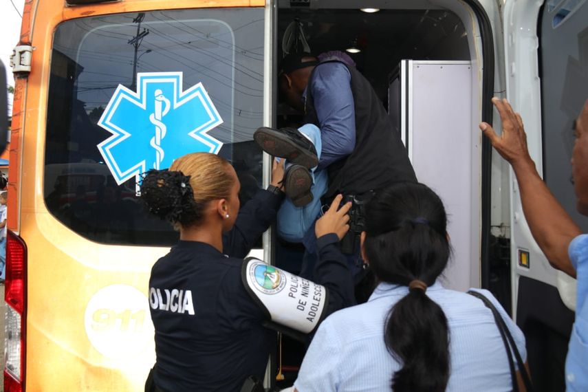 Más de 30 estudiantes son evacuados por posible intoxicación