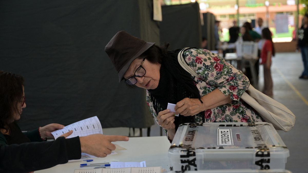 Este domingo el voto será obligatorio en Chile. Este domingo el voto será obligatorio en Chile.
