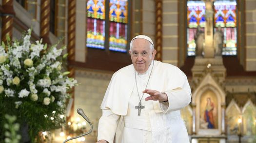 El papa podría reunirse con presidente ucraniano en el Vaticano