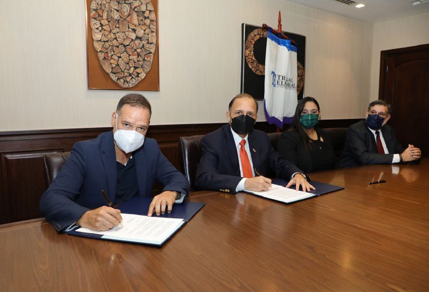 Tribunal Electoral y PRD suscriben acuerdo de cooperación