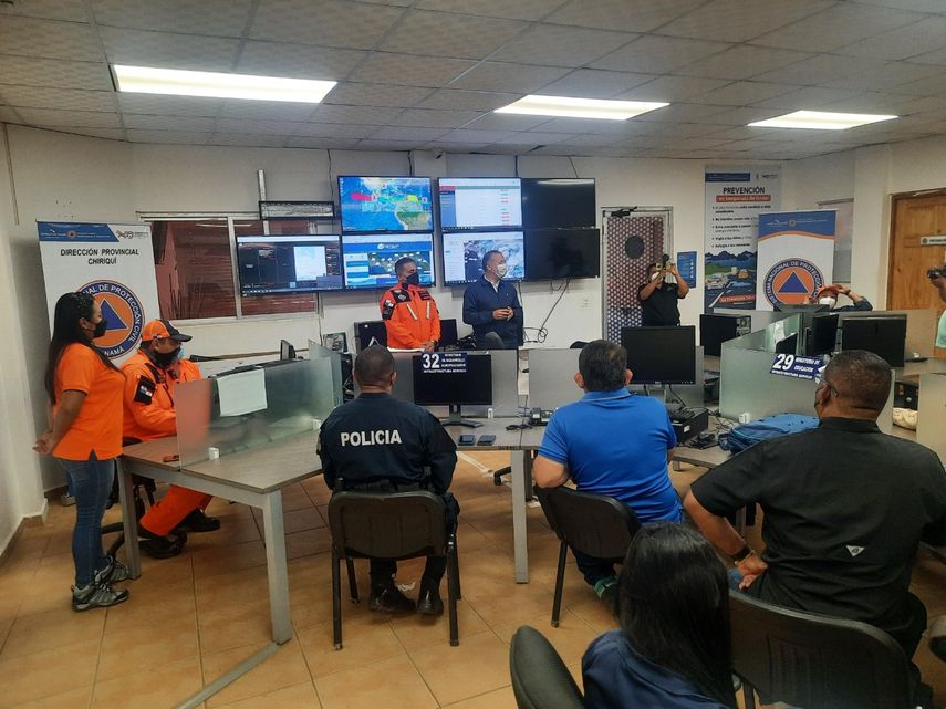 Ante el paso de la tormenta tropical 11