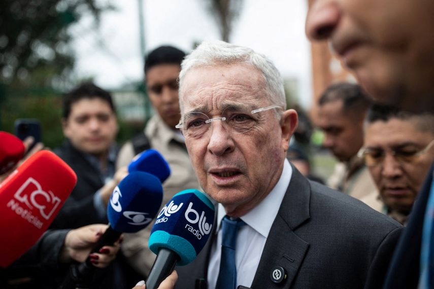 No he sido asesino: Uribe enfrenta investigación por crímenes en Antioquia