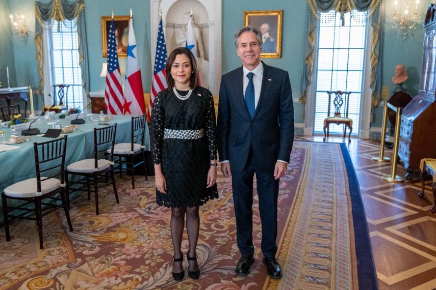 Panamá aborda con EEUU sobre democracia y migración