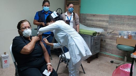 Chiriquí inicia vacunación con tercera dosis de refuerzo