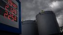 Los precios del petróleo se disparan el lunes, impulsados por el recrudecimiento de las tensiones entre Estados Unidos e Irán, después de que un medio iraní afirmara que Teherán suspendió las negociaciones para poner fin a la guerra. Los precios del petróleo se disparan el lunes, impulsados por el recrudecimiento de las tensiones entre Estados Unidos e Irán, después de que un medio iraní afirmara que Teherán suspendió las negociaciones para poner fin a la guerra.