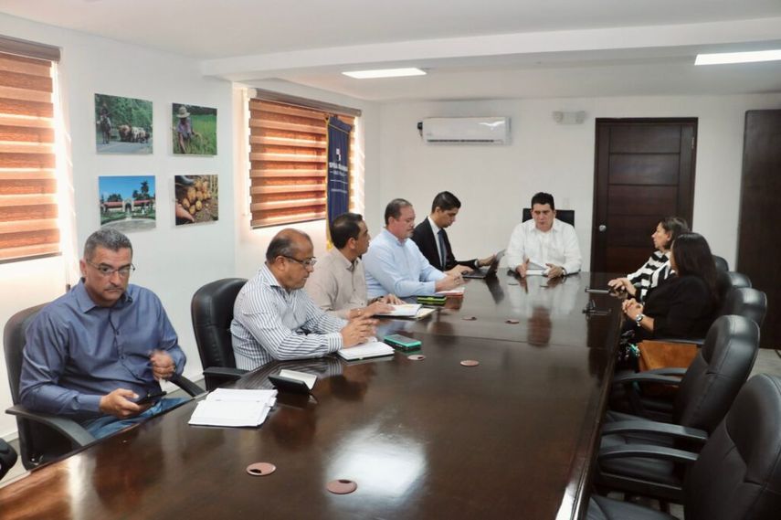 En esta comisión hará un monitoreo de la información y evaluará acciones requeridas en cada uno de los aspectos agronómicos, cosecha de agua, semillas, financiamiento para ir trabajando con esta variabilidad climática gradualmente, señala el MIDA.