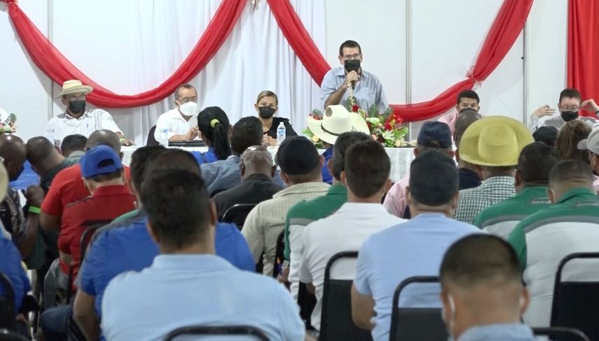 Transportistas de COTRADIN dan plazo para reunión