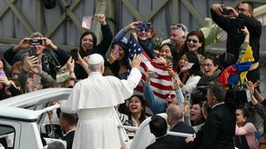 El papa León XIV declaró este martes que espera que el presidente de Estados Unidos, Donald Trump, esté buscando una vía de salida a la guerra en Oriente Medio, al tiempo que hizo un llamado al diálogo.