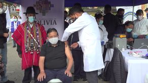 Gobiernos de Américas aceleran la vacunación ante aumento de contagios Covid-19