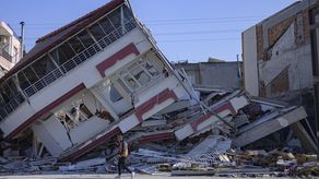 Rescatadas dos jóvenes en Turquía 11 días después del sismo