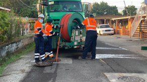 Saneamiento de Panamá realiza trabajos de limpieza en las redes de alcantarillado sanitario