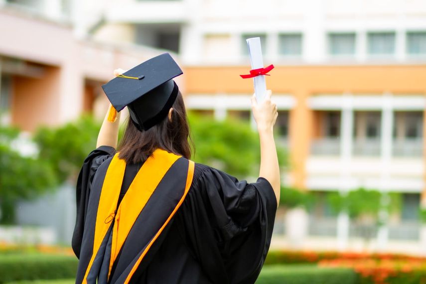 IFARHU: Becas para estudios universitarios en el exterior