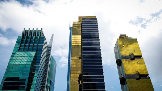 Crédito en Panamá crece a más de $42,000 millones, pero riesgos aumentan
