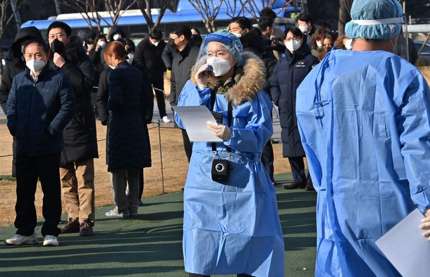 Corea del Sur reducirá restricciones anticovid pese a casos