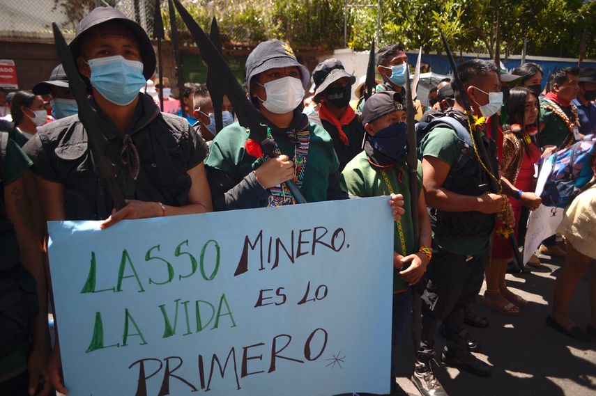 Ecuador declara minería ilegal como amenaza a la seguridad.