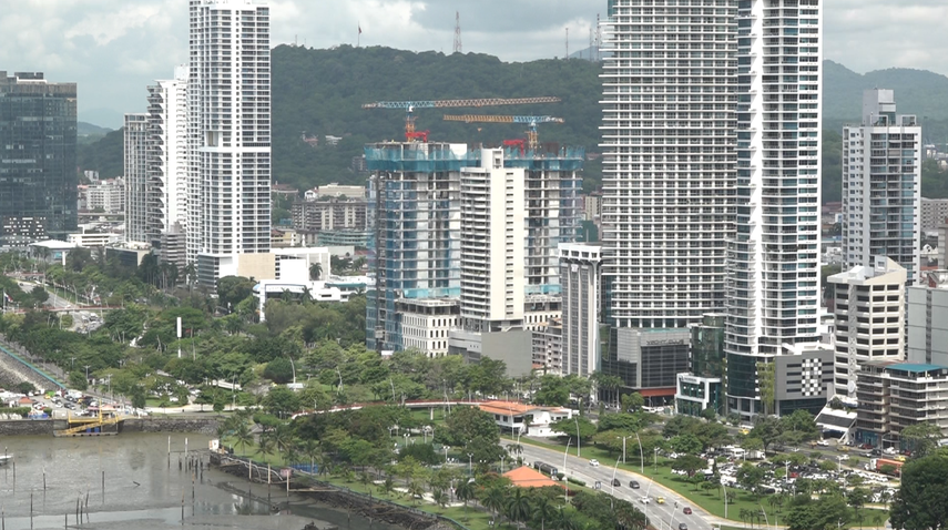 Panamá mantiene el reto de continuar su recuperación económica.