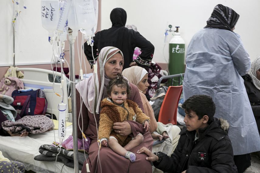 El funcionario de la ONU, Dominic Allen, lamentó la situación de las mujeres en Gaza, sobre todo las que se encuentran en estado de embarazo. El funcionario de la ONU, Dominic Allen, lamentó la situación de las mujeres en Gaza, sobre todo las que se encuentran en estado de embarazo.