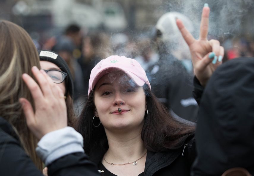 Provincia de Canadá prueba la despenalización de las drogas