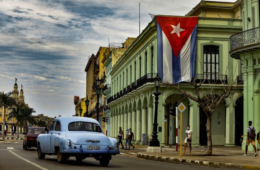 Cuba restituirá otras dos acreditaciones de prensa a EFE