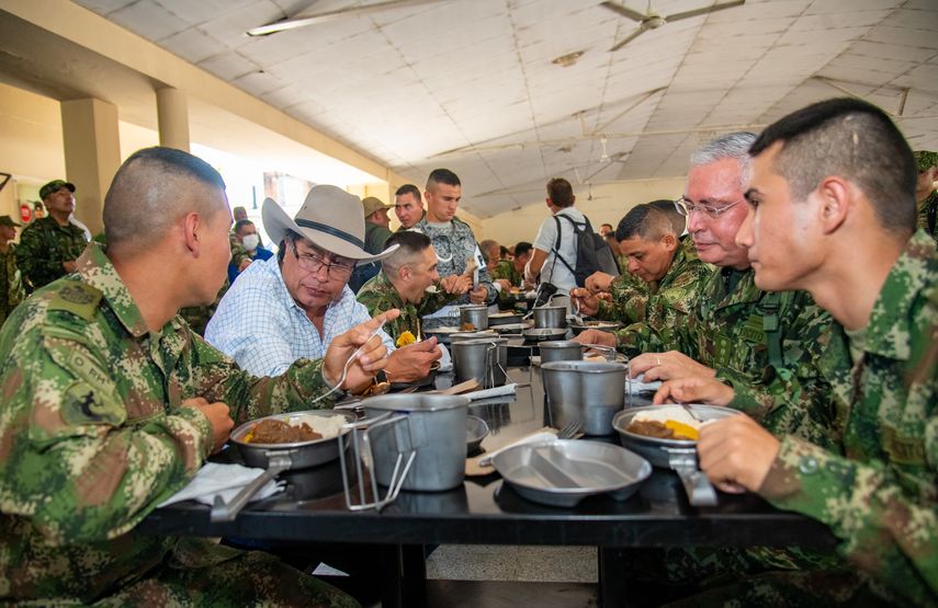 Colombia y guerrilla ELN retoman negociaciones en noviembre