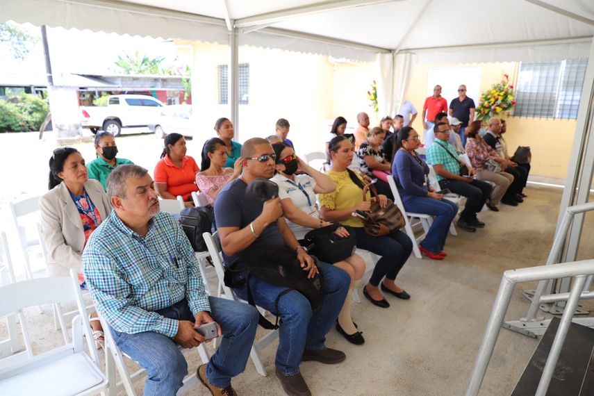 Miembros de la Asociación de No Videntes y personas con discapacidad recibieron un local remodelado en El Tejar de Alanje y donde además se desarrollaron nuevas construcciones por parte del SENADIS.