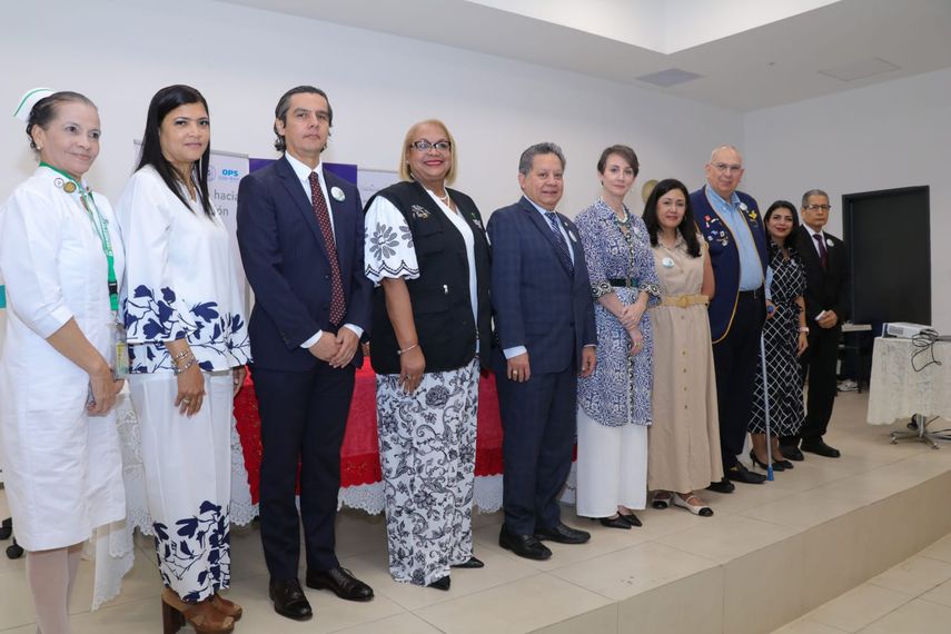 En el marco del “Día Mundial contra la Poliomielitis”, el Ministerio de Salud (MINSA) de Panamá, a través del Programa Ampliado de Inmunización (PAI), conmemoró este 24 de octubre los esfuerzos y avances del país en la lucha para erradicar esta enfermedad, una fecha establecida por Rotary International en colaboración con la Organización Mundial de la Salud (OMS). En el marco del “Día Mundial contra la Poliomielitis”, el Ministerio de Salud (MINSA) de Panamá, a través del Programa Ampliado de Inmunización (PAI), conmemoró este 24 de octubre los esfuerzos y avances del país en la lucha para erradicar esta enfermedad, una fecha establecida por Rotary International en colaboración con la Organización Mundial de la Salud (OMS).