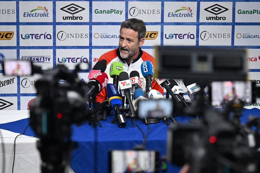 Volvimos a la vida, dice DT de Panamá tras ganar a El Salvador en eliminatoria