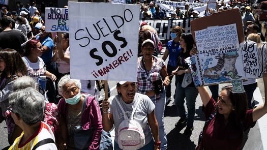 Anunciaron la muerte del salario: rechazan política de bonos en Venezuela