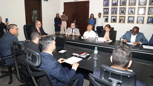 Asamblea Nacional actúa como puente entre gremios docentes y el Meduca