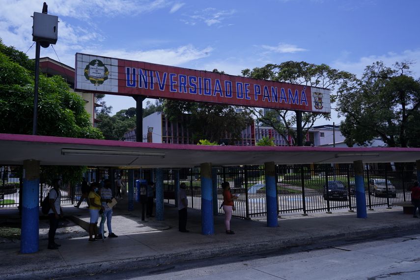Universidad de Panamá encabeza ranking científico nacional por tercer año consecutivo