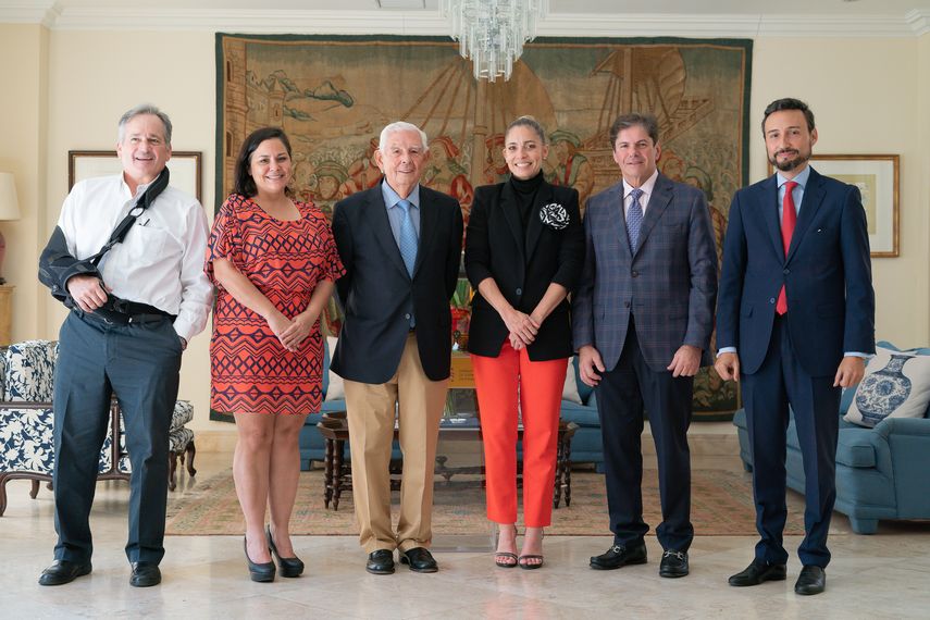 Las ruinas de Panamá Viejo, la primera ciudad construida por los españoles en el Pacífico en 1519, ya cuentan con unas audioguías gratuitas para que los visitantes recorran ese sitio arqueológico, una iniciativa privada presentada este jueves. Las ruinas de Panamá Viejo, la primera ciudad construida por los españoles en el Pacífico en 1519, ya cuentan con unas audioguías gratuitas para que los visitantes recorran ese sitio arqueológico, una iniciativa privada presentada este jueves.