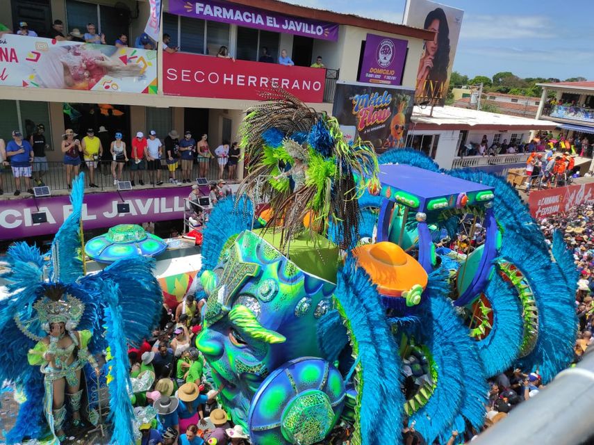 Candidatos presidenciales aprovecharon los carnavales para campaña. Candidatos presidenciales aprovecharon los carnavales para campaña.