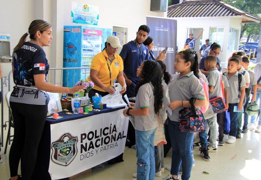 El Minsa en conjunto con otras entidades realizaron diversas actividades en el parque Omar. El Minsa en conjunto con otras entidades realizaron diversas actividades en el parque Omar.