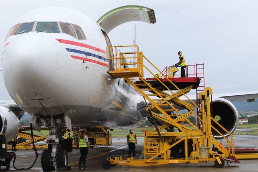 Panamá recibe nuevo embarque con 100,620 dosis de Pfizer