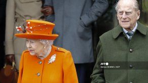 La reina Isabel II se vacunará pronto contra el covid-19