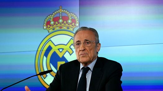 El presidente del Real Madrid, Florentino Pérez, anunció este martes que va a convocar elecciones y presentarse a la reelección, por lo que descarta una dimisión tras una temporada sin títulos. El presidente del Real Madrid, Florentino Pérez, anunció este martes que va a convocar elecciones y presentarse a la reelección, por lo que descarta una dimisión tras una temporada sin títulos.