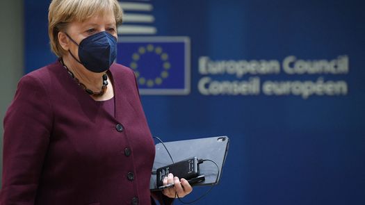 Líderes de la UE despiden a Angela Merkel con una ovación