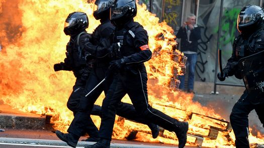 Francia estudia todas las opciones para restablecer el orden tras nuevos disturbios