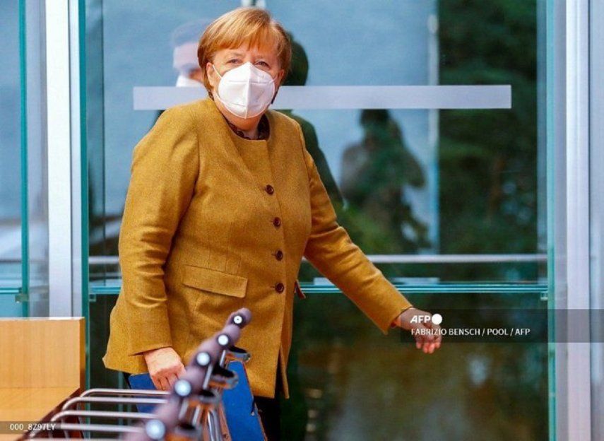 La canciller Angela Merkel, con una popularidad "inoxidable", se dispone este otoño boreal a pasar página de 16 años en el poder en Alemania.