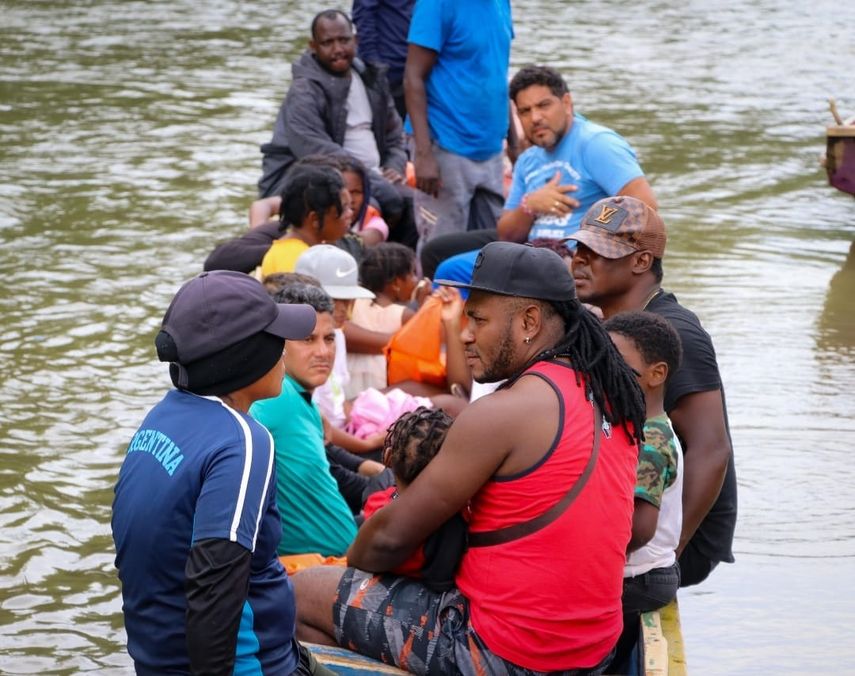 La directora del Servicio Nacional de Migración de Panamá, Samira Gozaine, reiteró su rechazo al informe presentado por "Human Right Watch" sobre la situación de los migrantes, y aseguró que "es un tema ideológico y político". La directora del Servicio Nacional de Migración de Panamá, Samira Gozaine, reiteró su rechazo al informe presentado por "Human Right Watch" sobre la situación de los migrantes, y aseguró que "es un tema ideológico y político".