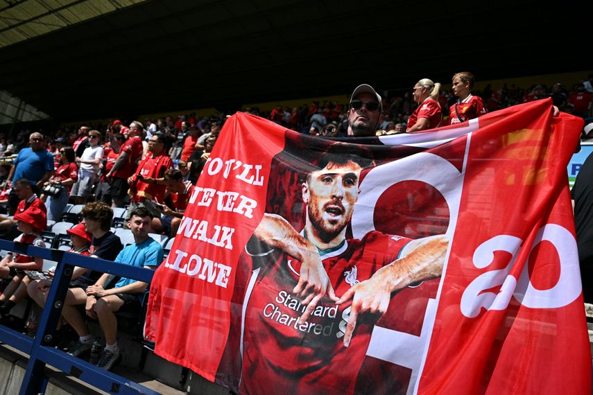 Liverpool homenajea al campeón Diogo Jota durante amistoso de pretemporada