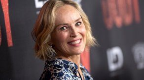 Actriz Sharon Stone bloqueada en un sitio de citas