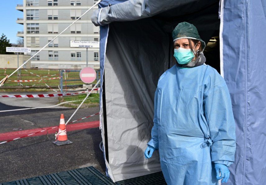 Italia refuerza sus hospitales con 20.000 personas en la lucha contra COVID-19
