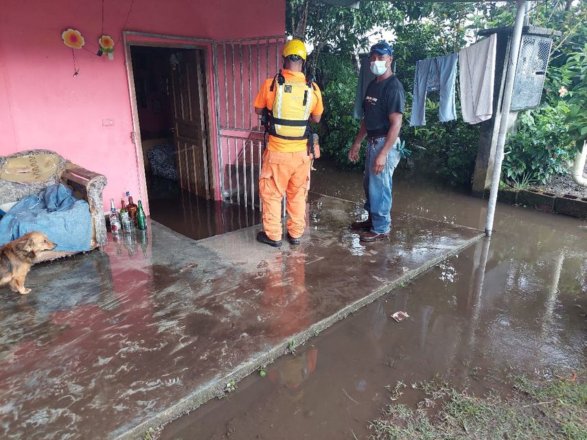 SINAPROC atiende emergencias en Arraij&aacute;n y Volc&aacute;n